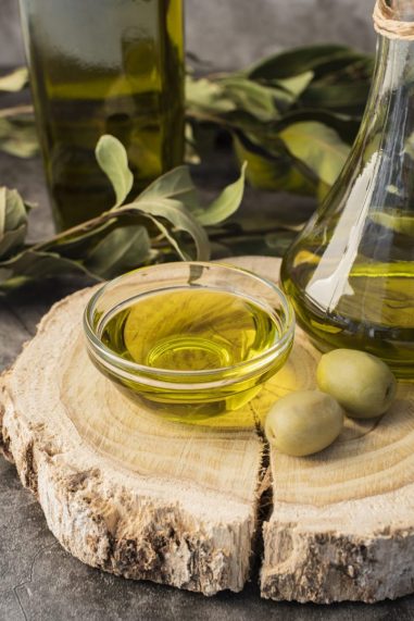 Bouteille huile d'olive, olives biologiques